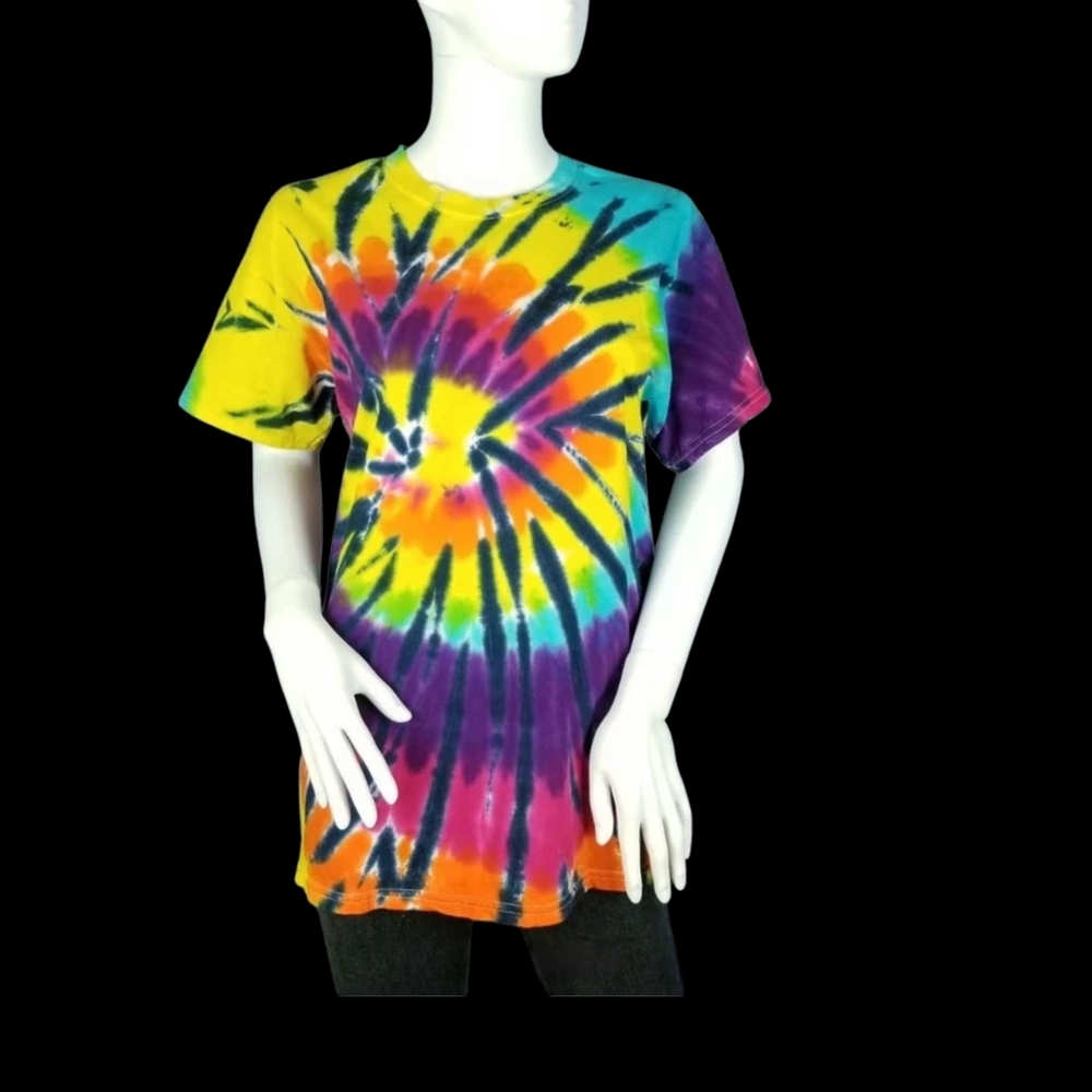 Vibrant Tie-Dye Short Sleeve Tee